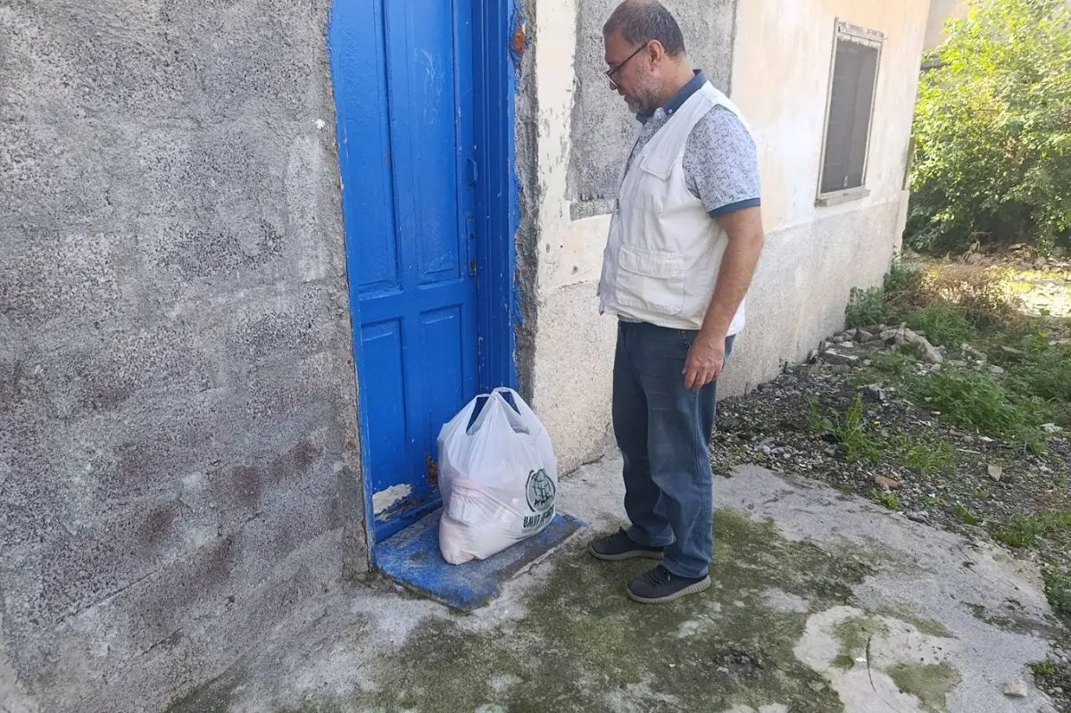 Umut Kervanı’ndan İskenderun’daki ihtiyaç sahibi ailelere destek