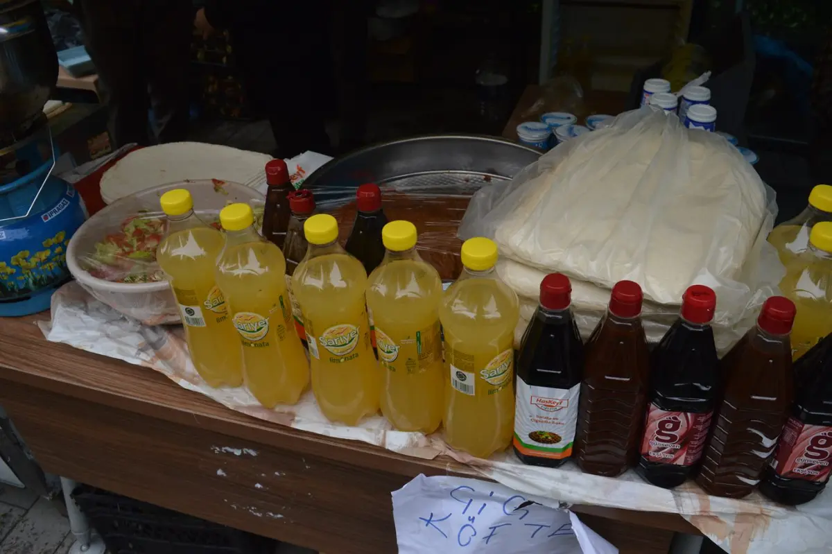 Siirt’te yetim ve ihtiyaç sahipleri için kermes galeri görseli 5