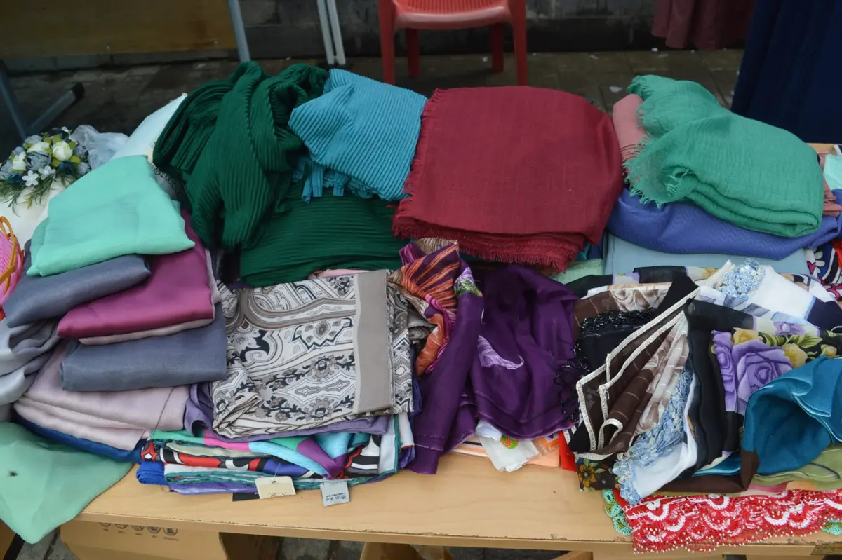 Siirt’te yetim ve ihtiyaç sahipleri için kermes galeri görseli 4