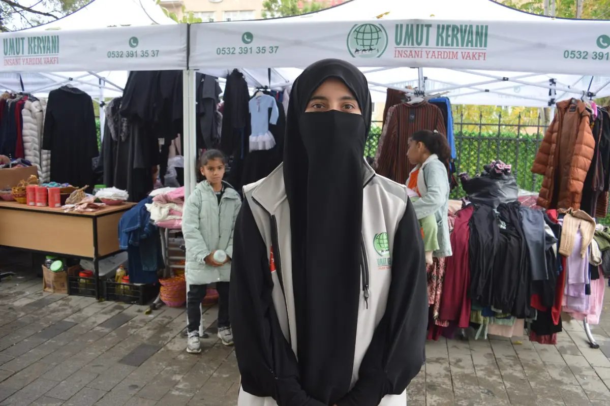 Siirt’te yetim ve ihtiyaç sahipleri için kermes galeri görseli 2