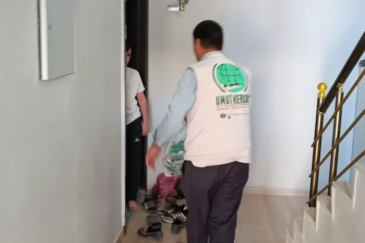 Umut Kervanı'ndan Kızıltepe’de onlarca aileye gıda yardımı galeri görseli 4