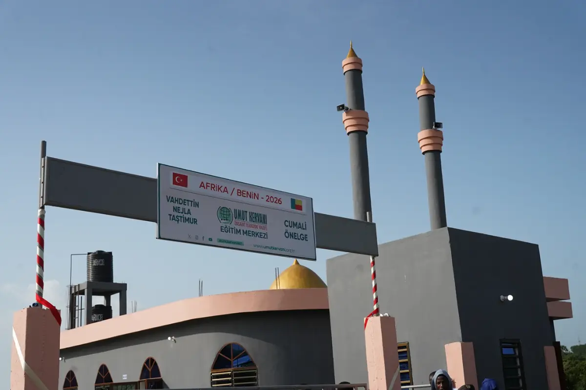 Umut Kervanı'ndan Benin'e okul: Yüzlerce öğrenci teknolojik imkânlarla eğitim alacak galeri görseli 1