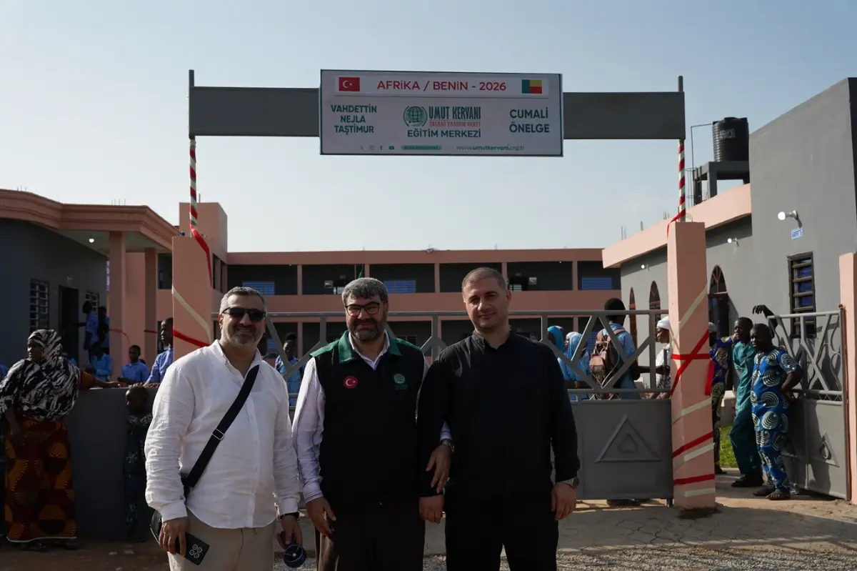 Umut Kervanı'ndan Benin'e okul: Yüzlerce öğrenci teknolojik imkânlarla eğitim alacak galeri görseli 5